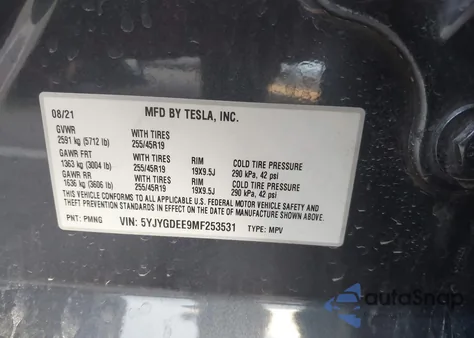 2021 Tesla Model Y Long Range Dual Motor All-Wheel Drive z USA, uszkodzony, nr VIN 5YJYGDEE9MF253531